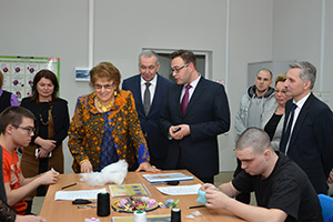 Руководство РАО посетило образовательные учреждения Ленинградской области