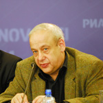 Асмолов А. Г. отвечает на вопросы на пресс-конференции, посвященной V съезду Российского психологического общества (РПО)